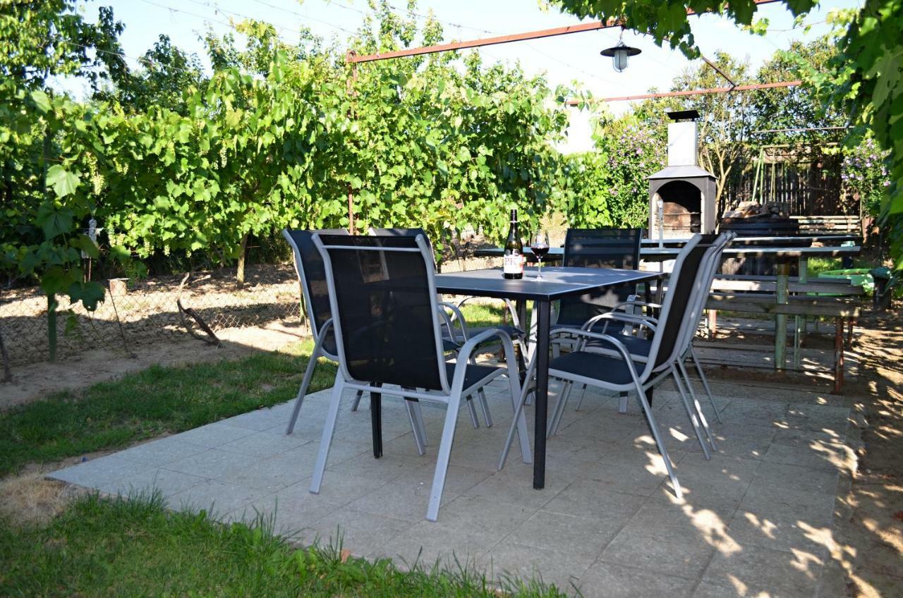 Apartament Vinarstvi Koliba Cejkovice  Zewnętrze zdjęcie